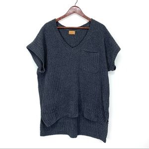 POL Solid Gun Metal Gray Chenille Knit Short Sleeve Crewneck Sweater Step Hem